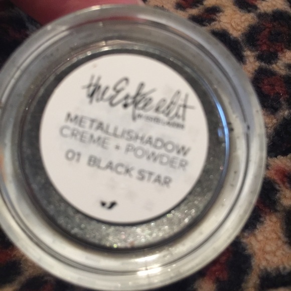 The Estée Edit Metallishadow Crème + Powder ~ 01 - Picture 6 of 6